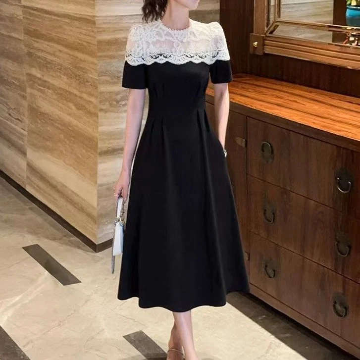 法式气质蕾丝拼接小黑裙A字连衣裙女2025夏季新款高级感遮肚显瘦