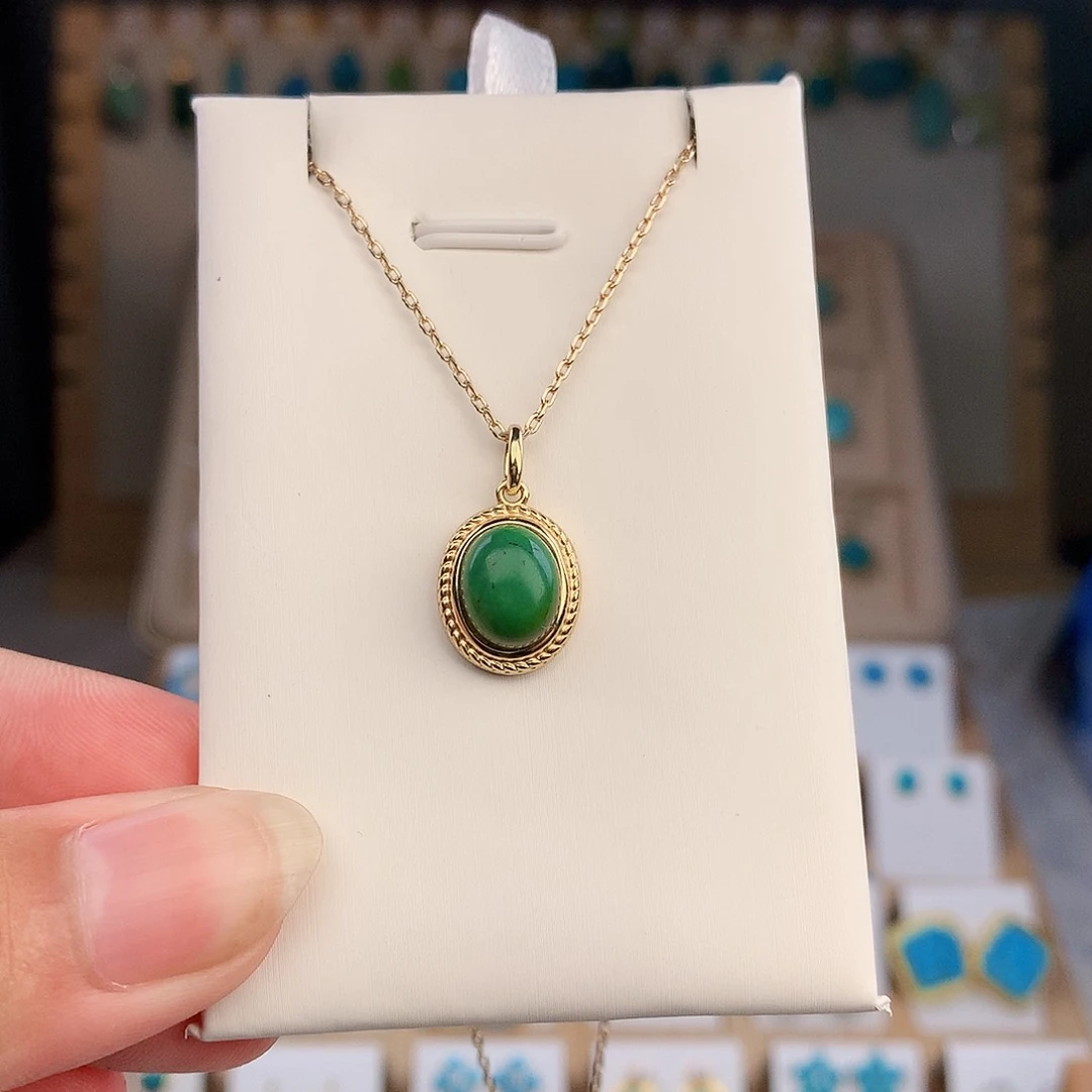 绿松石未镶嵌颈饰