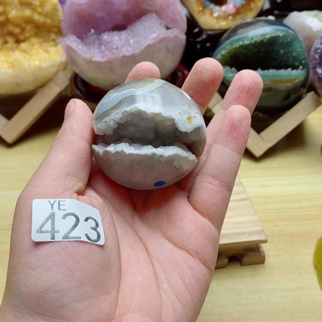 未镶嵌水晶大型摆件（非配饰）