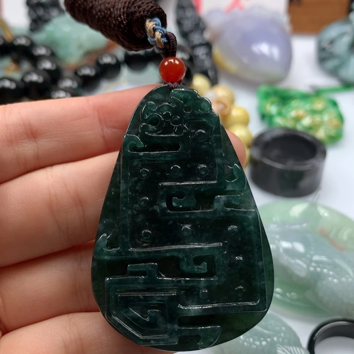 翡翠颈饰未镶嵌保真天然A货翡翠
