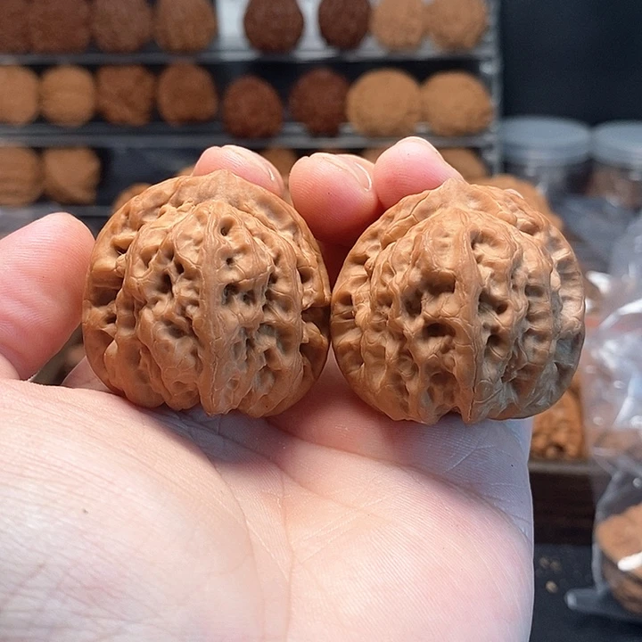 1文玩核桃佛肚41-215