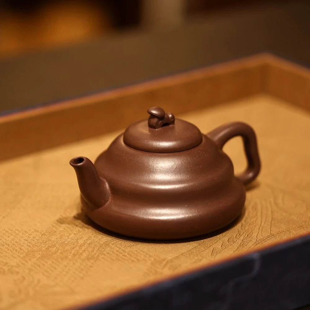 蒋泽虹【巳巳如意壶】摹李寒勇款 底槽清云清刻 180cc 趣味十足薄胎