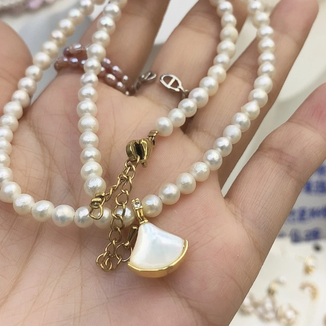 颈饰淡水珍珠钛钢