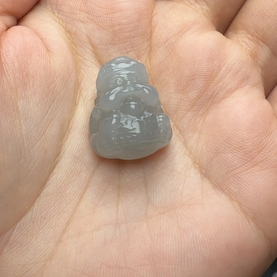 和田玉未镶嵌颈饰财神