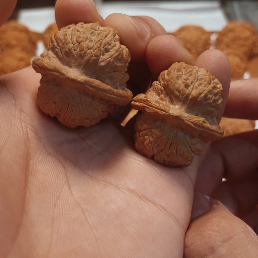 文玩核桃吊坠33全品血麒麟。1