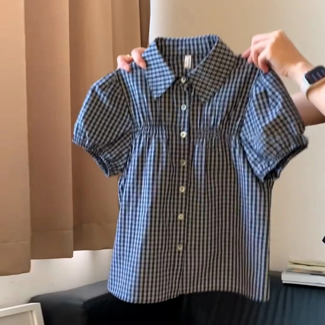 蓝色格子短袖衬衫女夏季2025新款泡泡袖正肩衬衣通勤小衫法式上衣