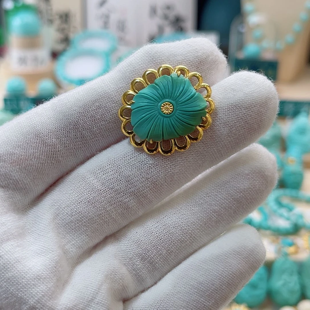 绿松石珠宝奇石18K金镶嵌