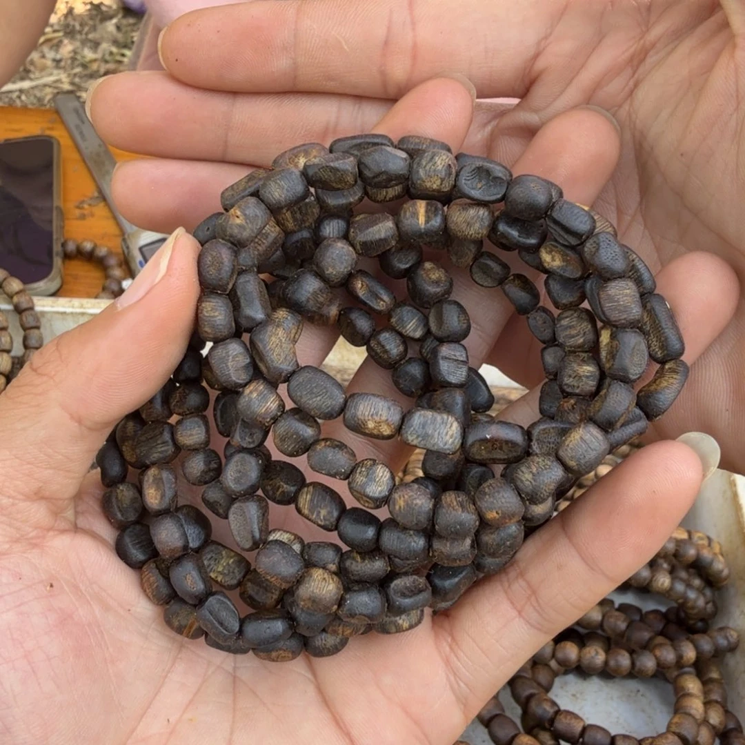 沉香手串单圈沉水小留疤4克多样性发一
