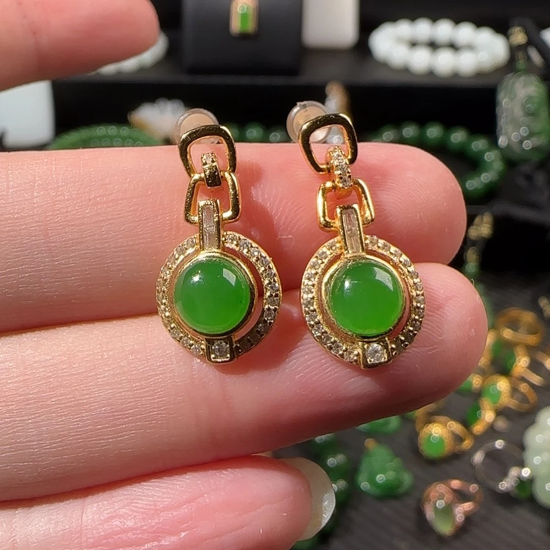 和田玉（碧玉）未镶嵌耳饰