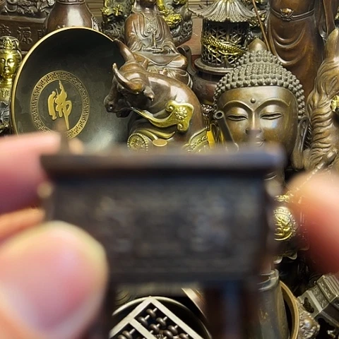 铜器摆件      点击下单