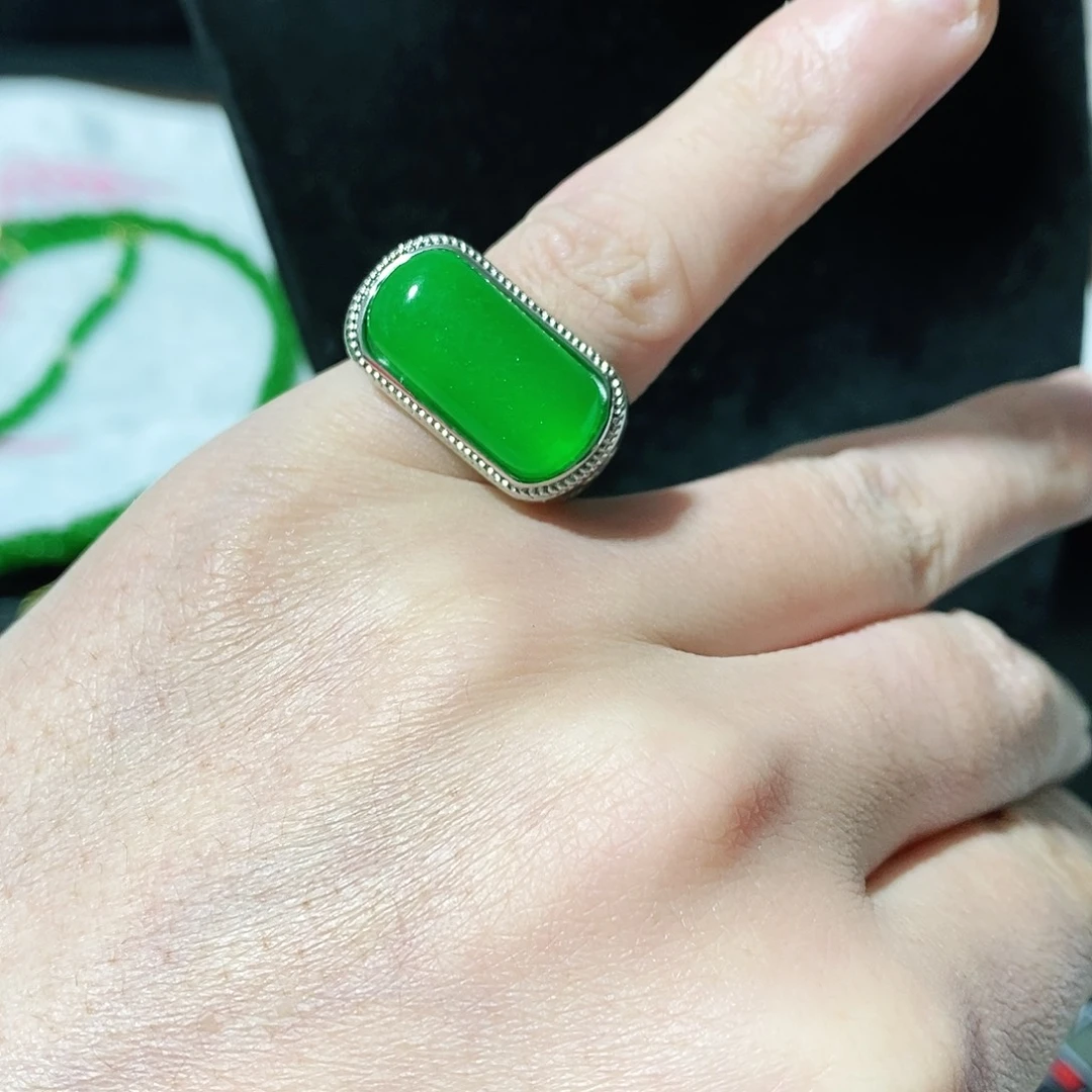 翡翠颈饰银S925镶嵌戒指