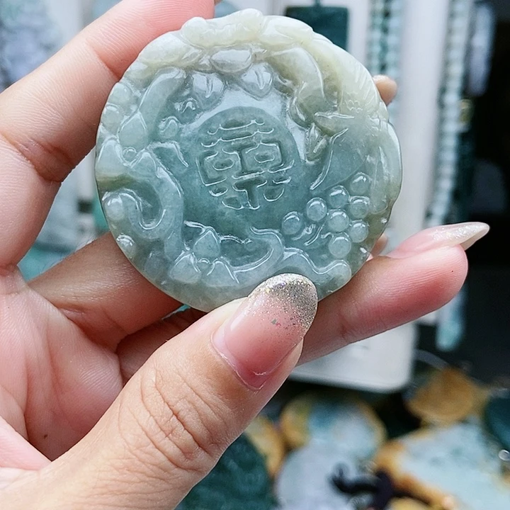 翡翠未镶嵌颈饰翡翠