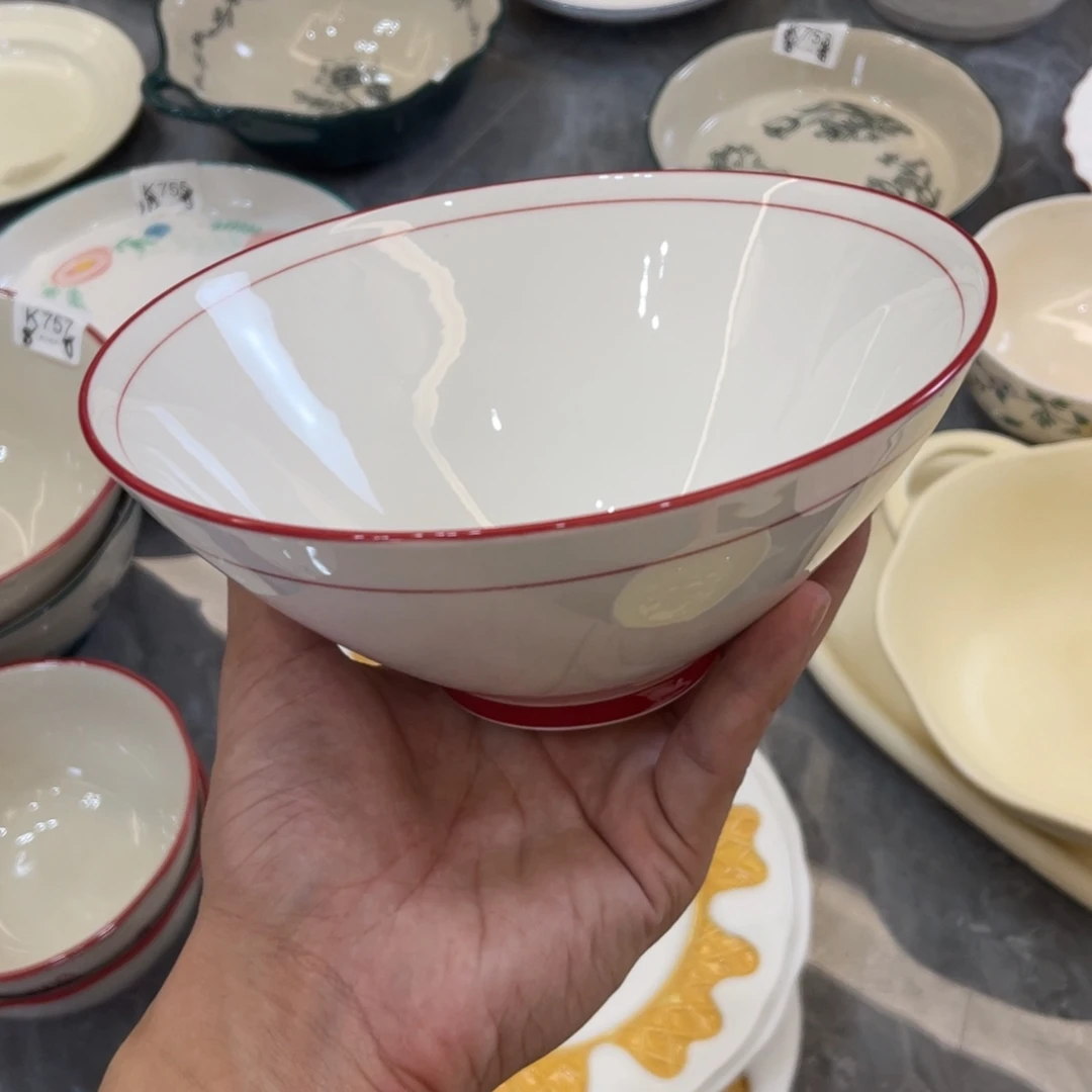 陶瓷微瑕餐具介意勿拍，满18飞！