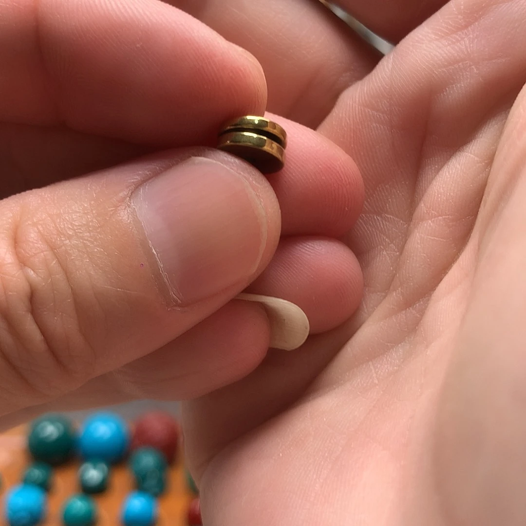J***H琉璃颈饰金色8mm隔片