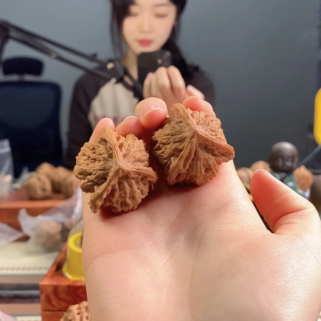 吊坠文玩核桃三棱