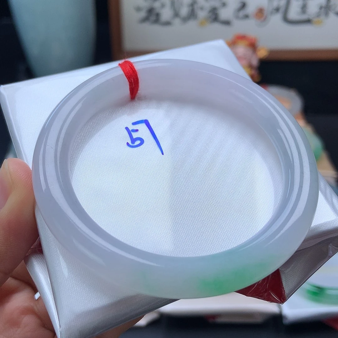 翡翠未镶嵌手镯28号春彩