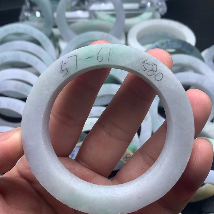 定制翡翠翡翠手镯未镶嵌翡翠手镯