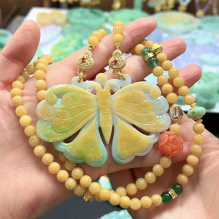 翡翠颈饰未镶嵌吊坠