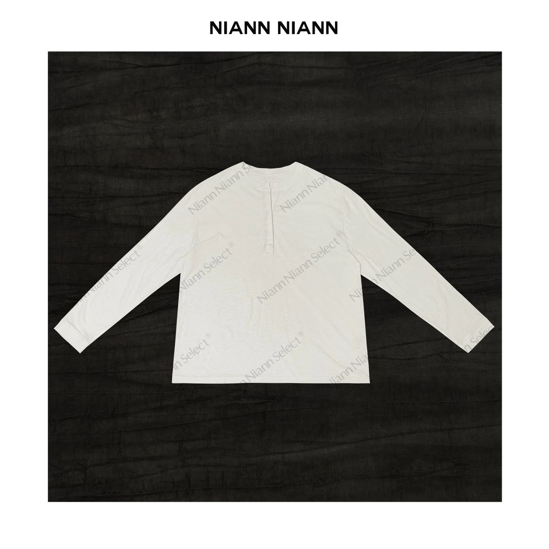 NiannNiann 新品女装慵懒松弛感纯棉雪花开扣V领打底衫16096