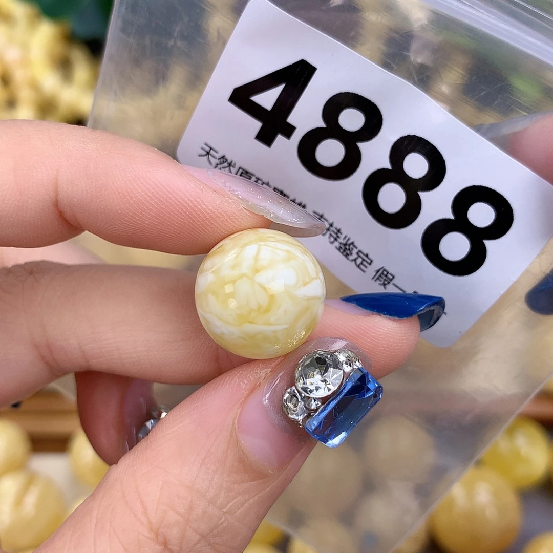蜜蜡未镶嵌珠宝奇石16