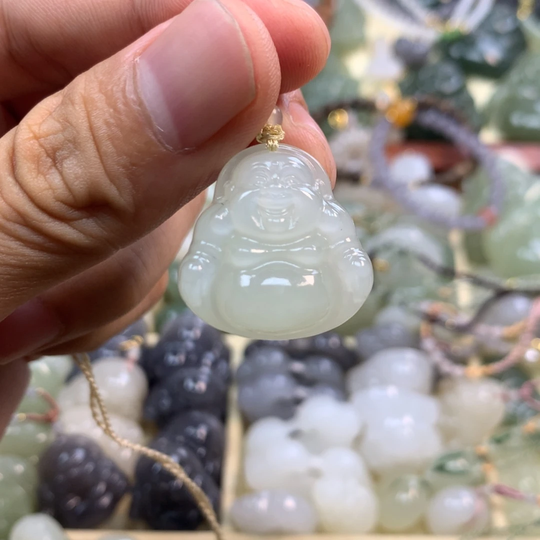 【闪购商品】颈饰未镶嵌和田玉