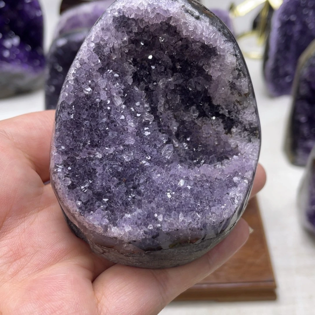 未镶嵌水晶大型摆件（非配饰）