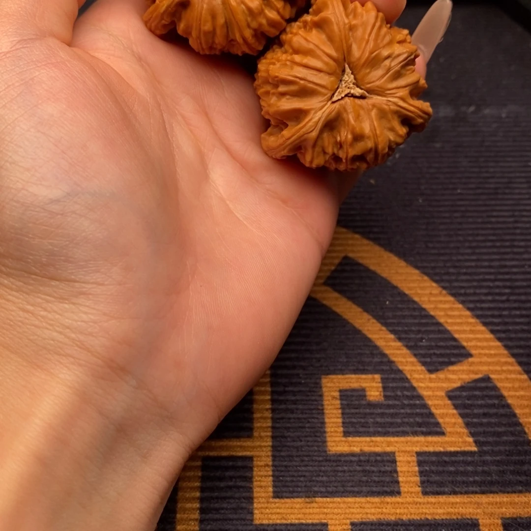 仙***彰文玩核桃吊坠白狮子