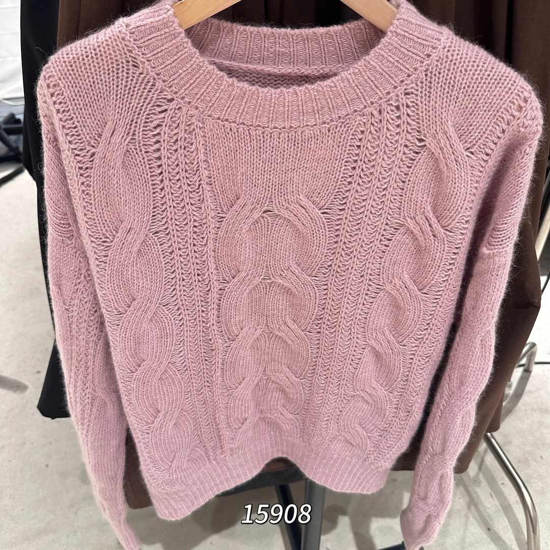 15908（部分无水洗唛，介意慎拍）WANGDAN新款大麻花条圆领针织长袖