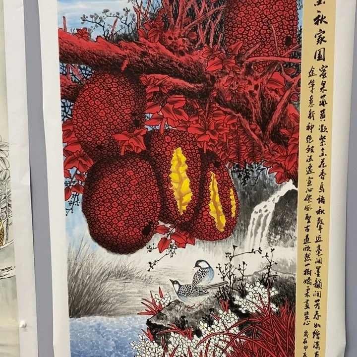 手绘作品等多种形式进行