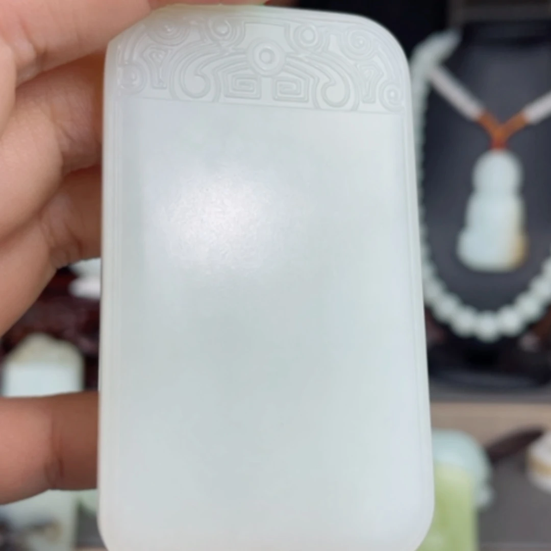 【闪购商品】颈饰未镶嵌和田玉