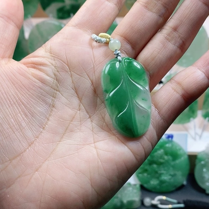 颈饰未镶嵌石英质玉非洲翠