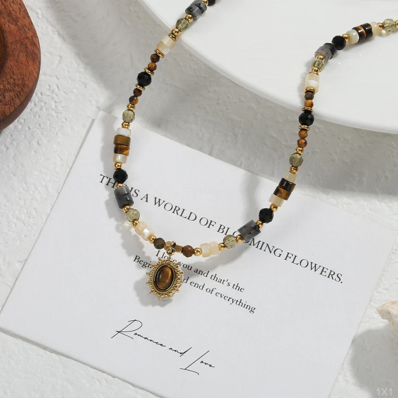 老钱风时髦虎眼石串珠链项链小众棕色复古锁骨链高级感贝壳卫衣链