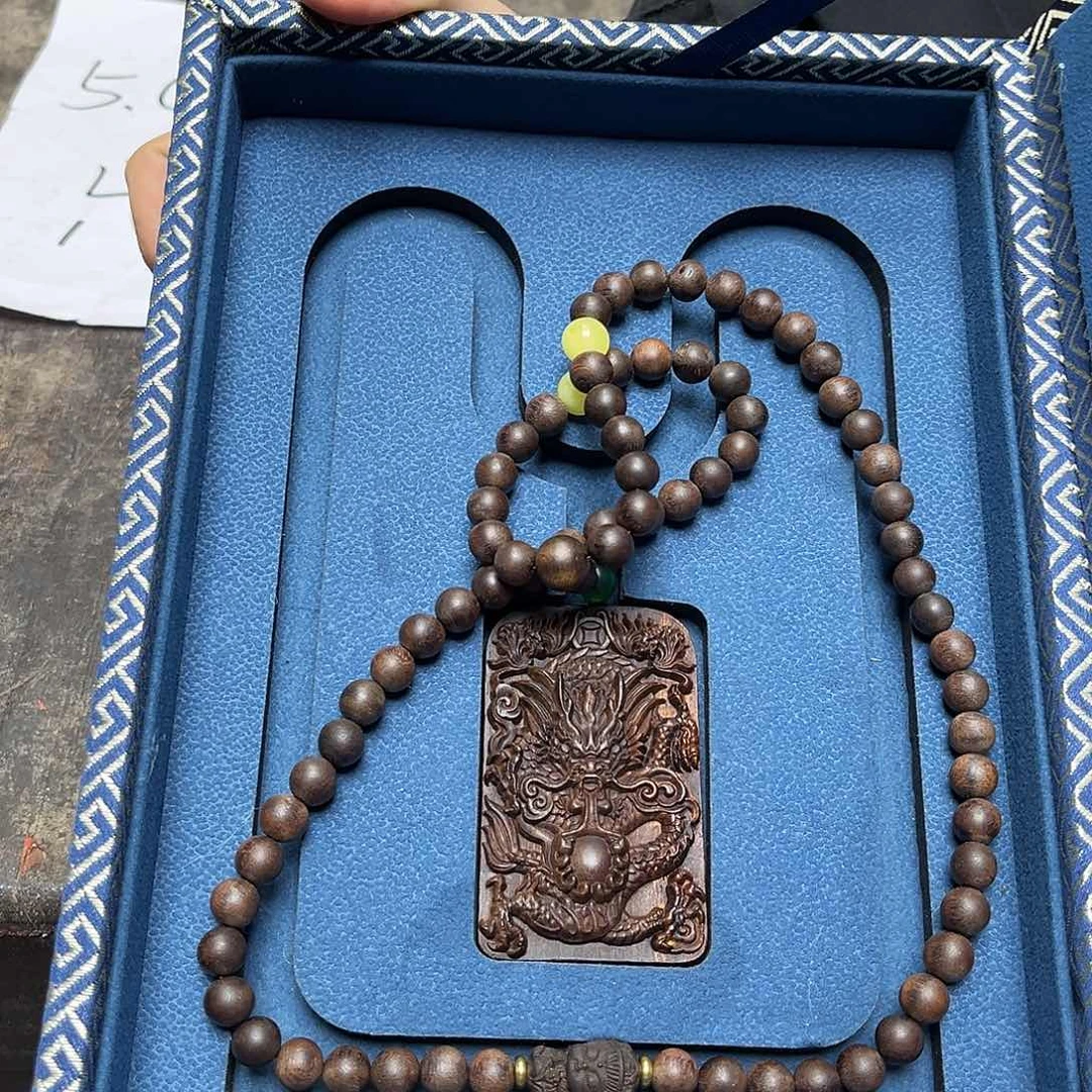 大叶紫檀（黑酸枝木类）