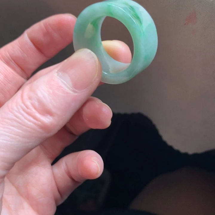 翡翠颈饰未镶嵌吊坠