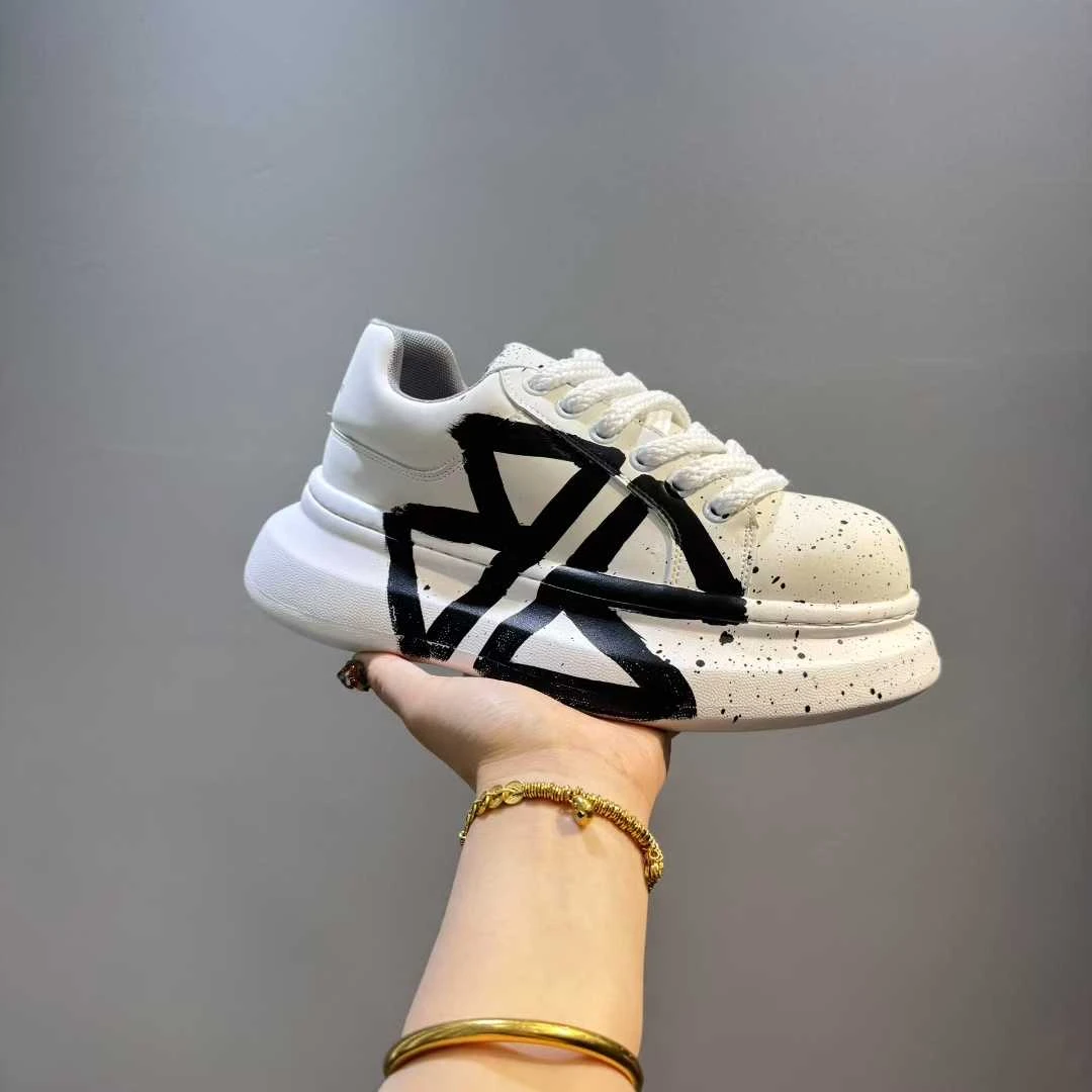 涂鸦小白鞋男2025秋季新款厚底增高板鞋个性时尚百搭休闲鞋运动鞋