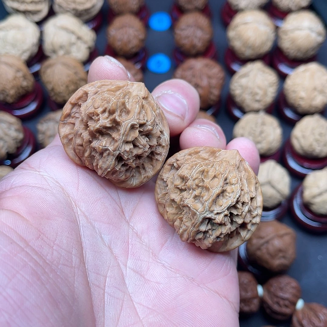 把件文玩核桃野生满天星