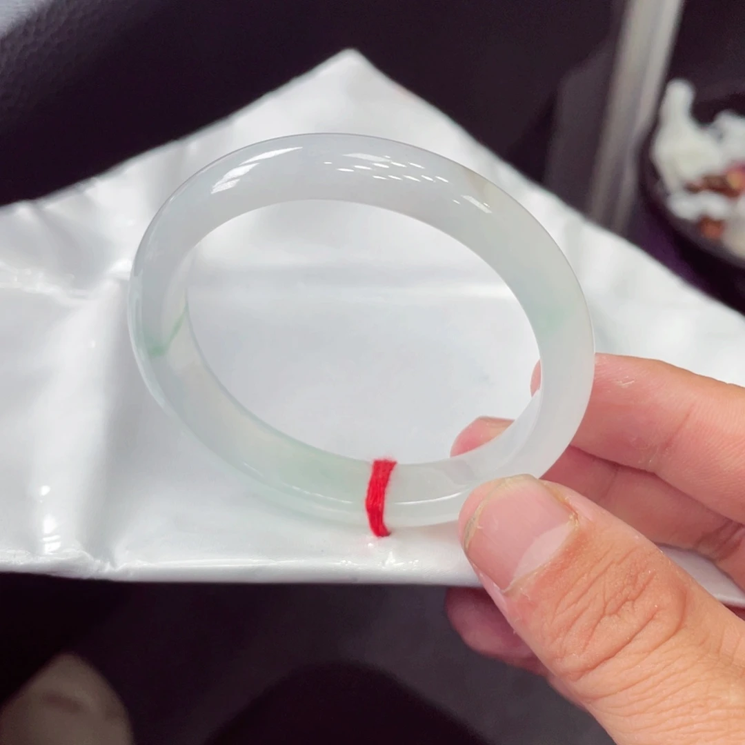 翡翠未镶嵌手镯翡翠