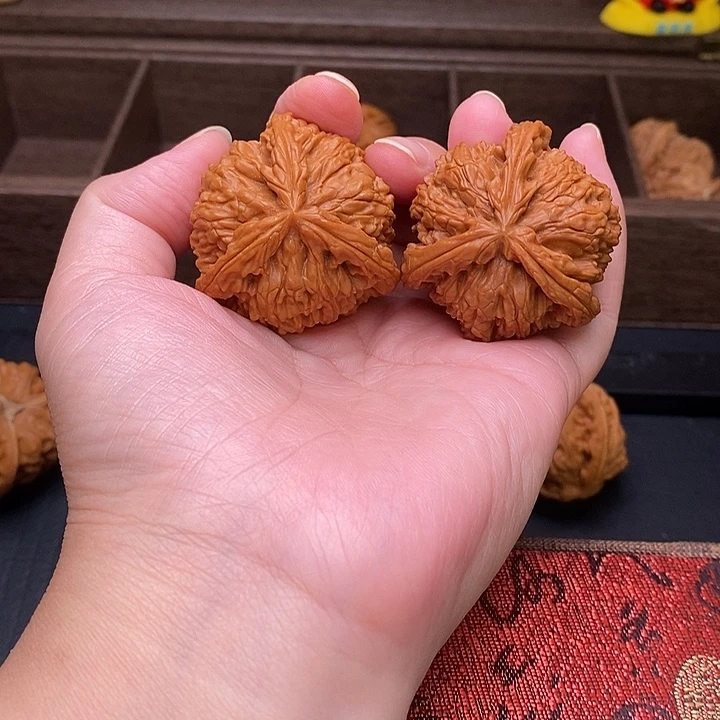 *****把件文玩核桃白奔
