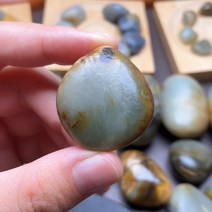 颈饰未镶嵌和田玉4