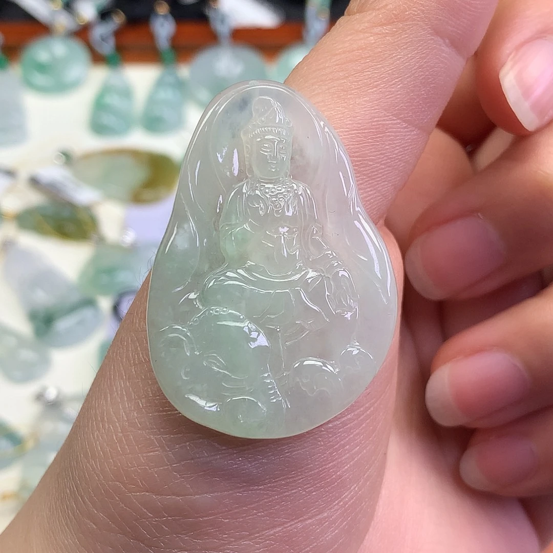 翡翠未镶嵌颈饰普贤