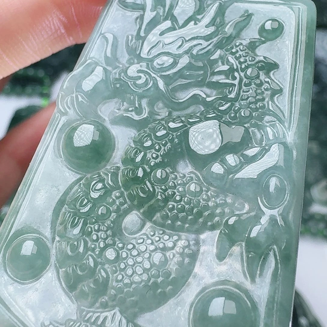 翡翠未镶嵌颈饰天然的A货翡翠多样性发其一