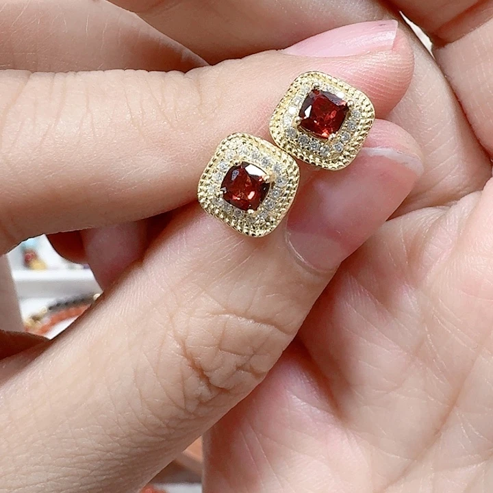 石榴石耳饰银S925镶嵌耳钉