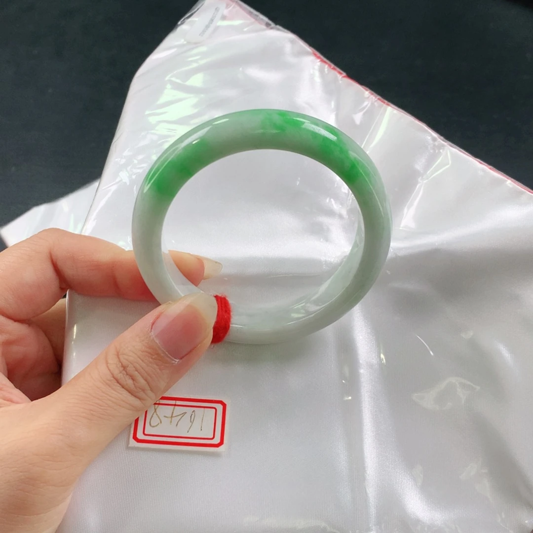 翡翠未镶嵌手镯03