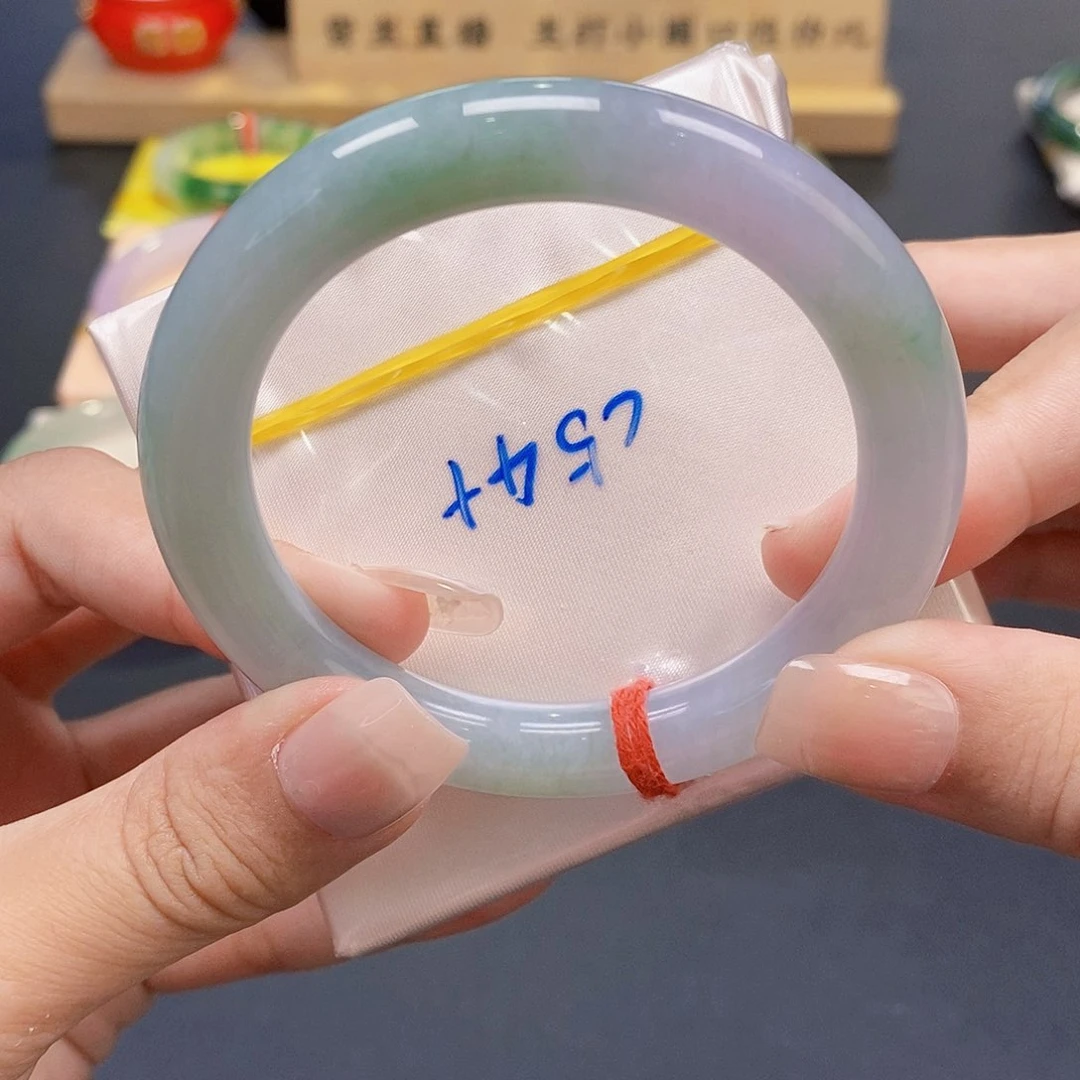翡翠手镯未镶嵌54圈口
