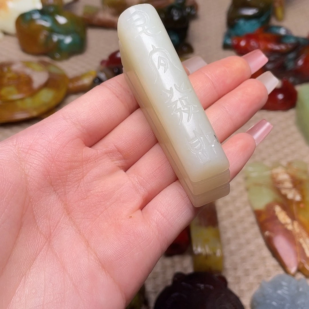 蛇纹石玉未镶嵌如图