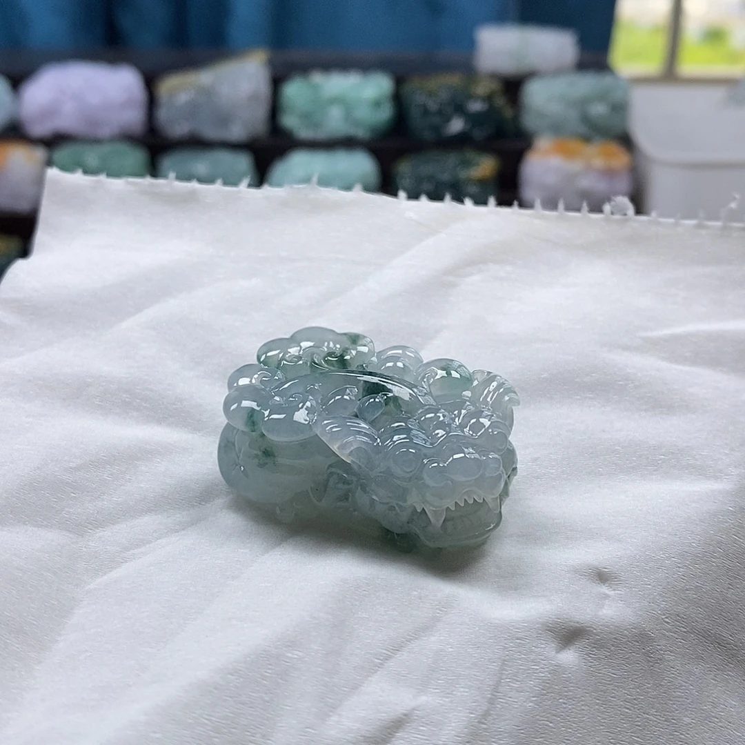 翡翠未镶嵌颈饰天然翡翠吊坠貔貅
