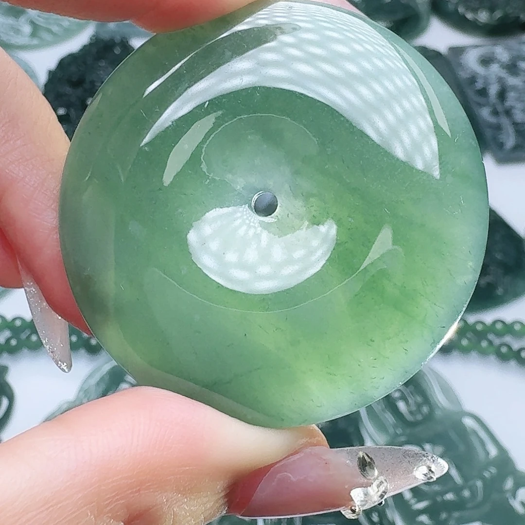 翡翠未镶嵌颈饰天然的A货翡翠多样性发其一