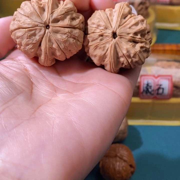 文玩核桃吊坠流**月甲骨文