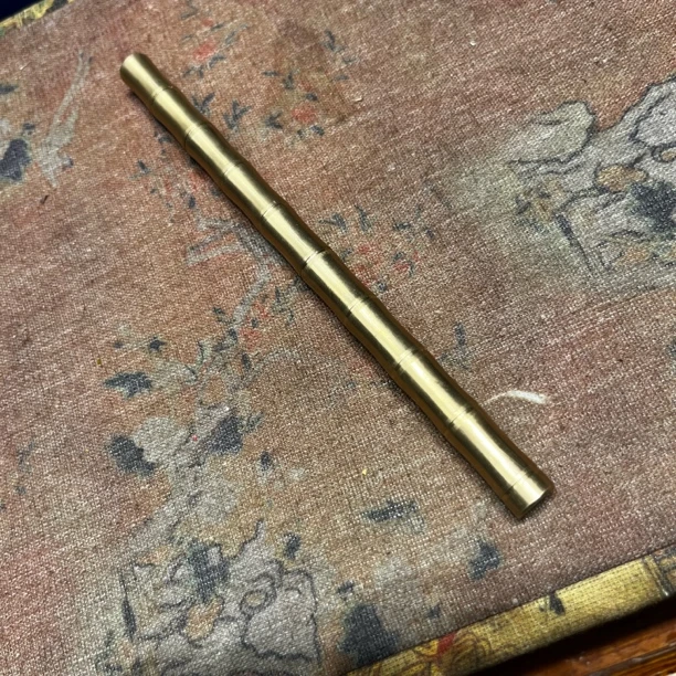 精品竹节铜笔一支摆件