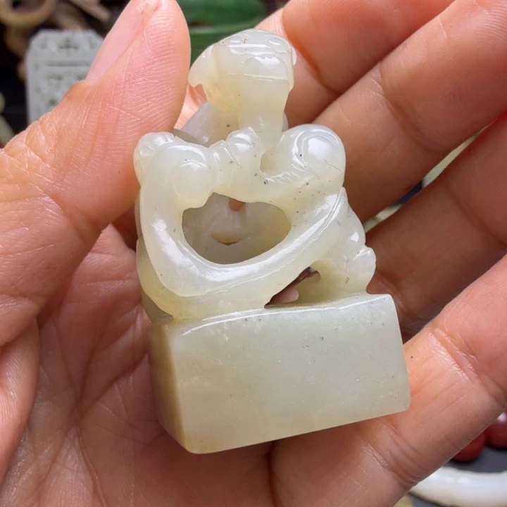 花***春和田玉（糖玉）未镶嵌挂件